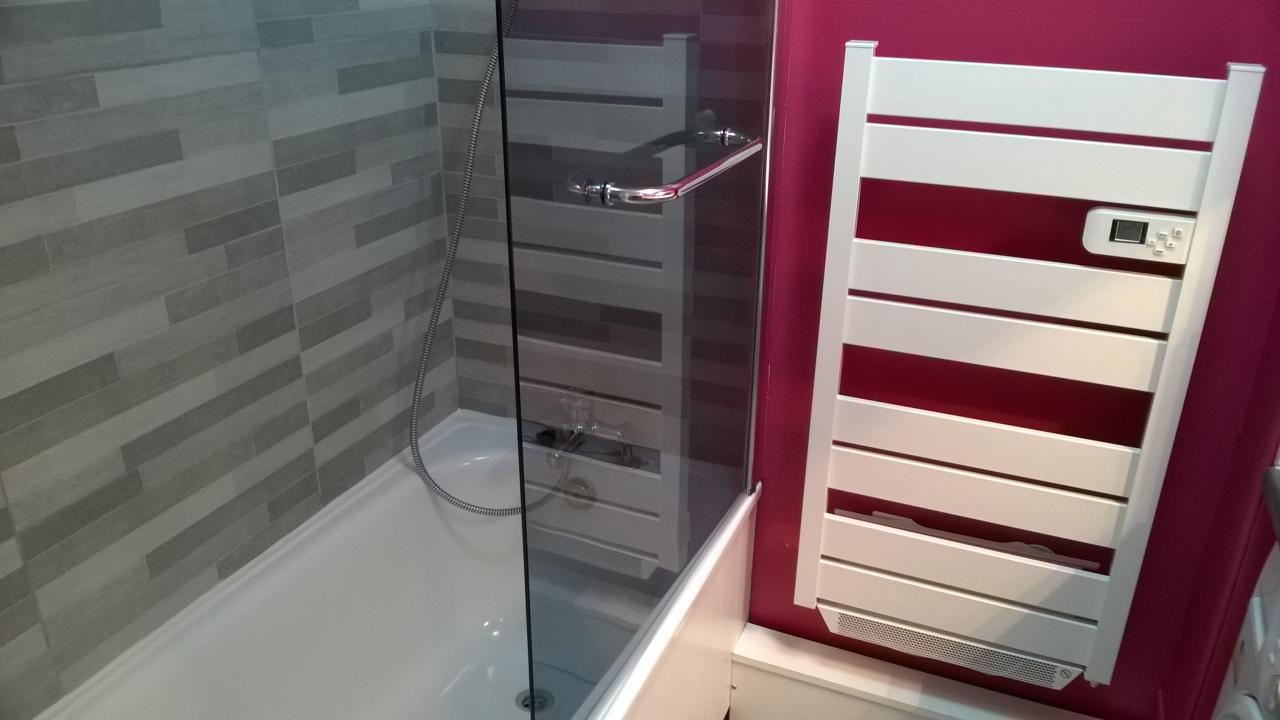 Baignoire et sèche-serviettes